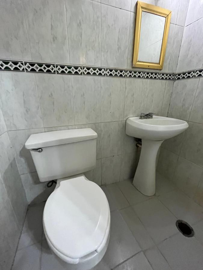 Hotel Paris Сан-Хуан-де-лос-Лагос Экстерьер фото